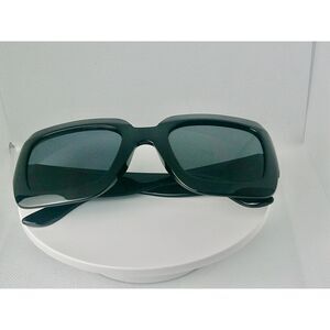 WOMEN BLACK OVERSIZED FASHION SUNGLASSES